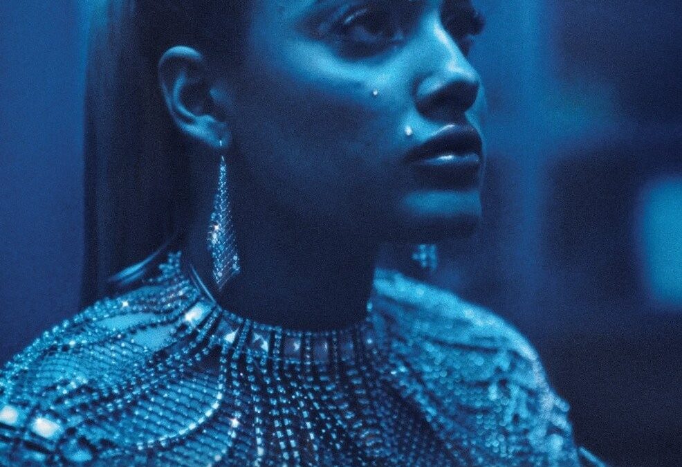 Una ragazza brillante VO