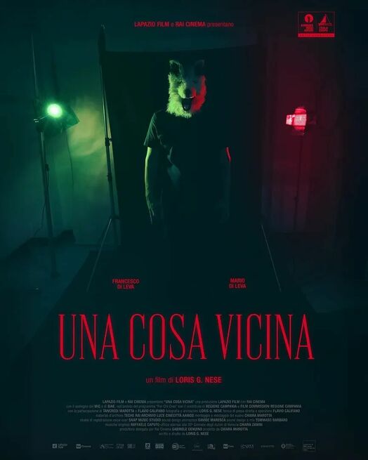 Home 28 Una cosa vicina